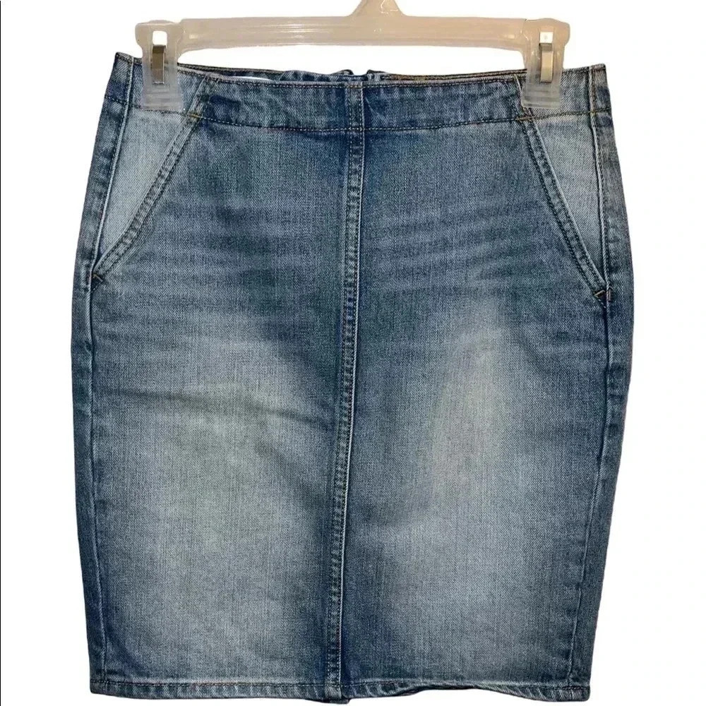 GAP 1969 DENIM JEAN DISTRESSED MINI SKIRT!! SIZE 24 (US 00/XXS)